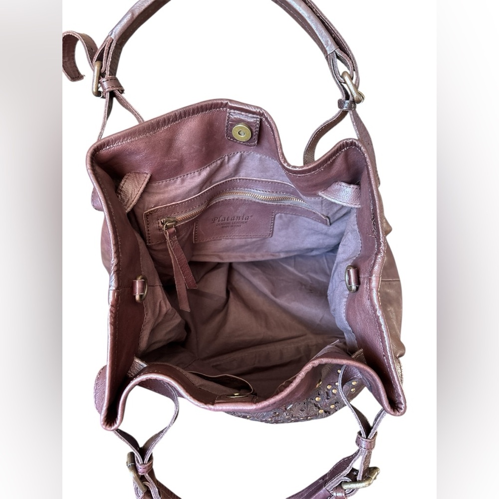 Platania Italian leather bag studded details and a laser cut-out floral design - Picture 6 of 11